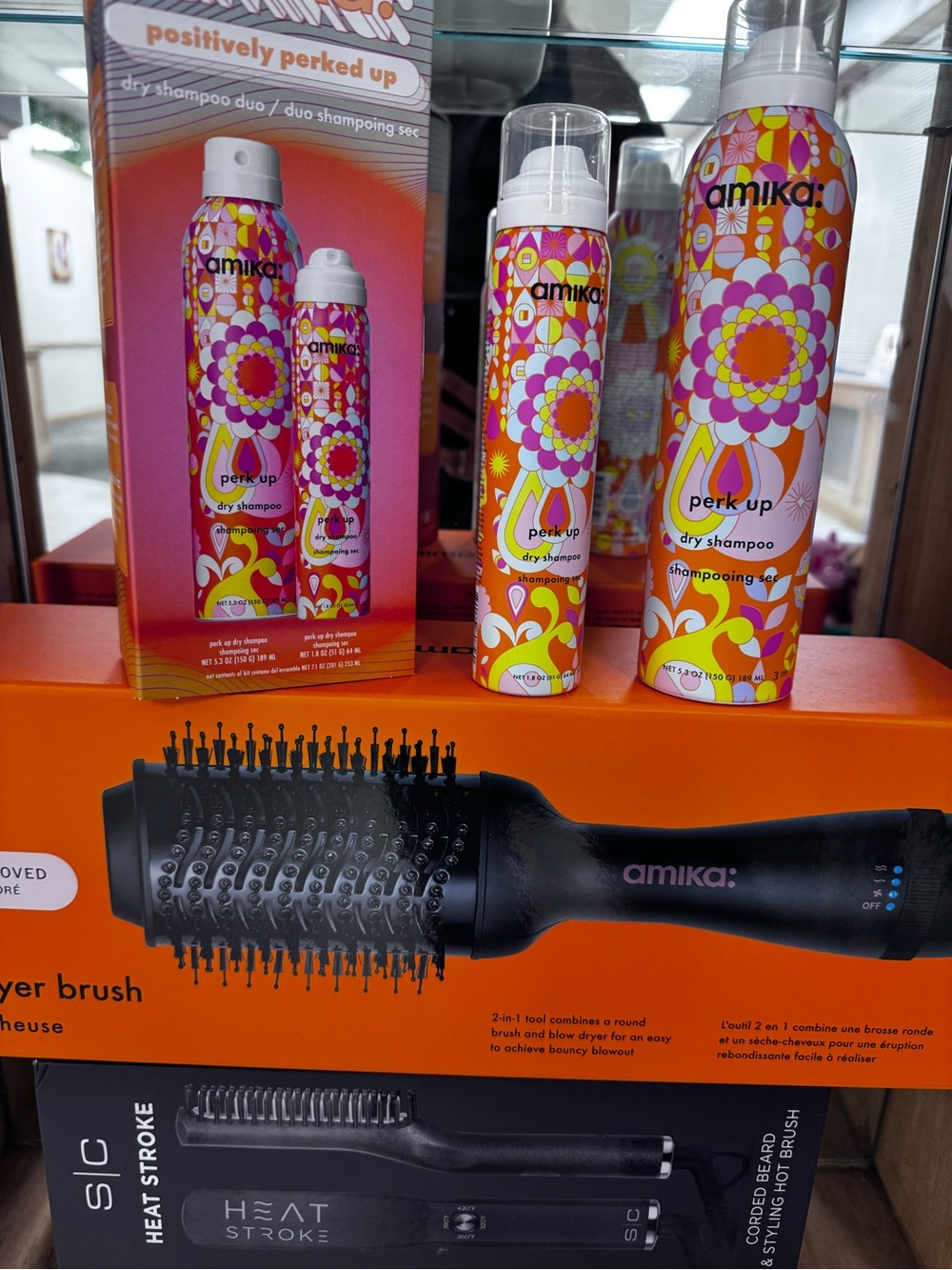 amika Perk Up Dry Shampoo  set - round brush and flat iron comb